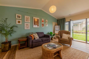 Meander Retreat - Garden Studio, Springton
